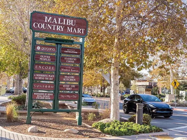 Malibu Country Mart