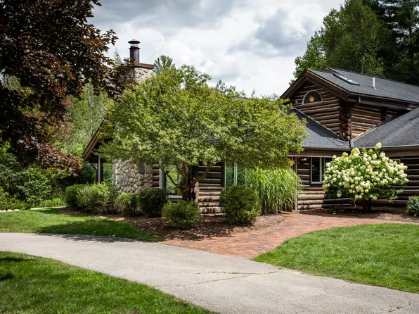 1447 E River Rd, Traverse City, MI 49696