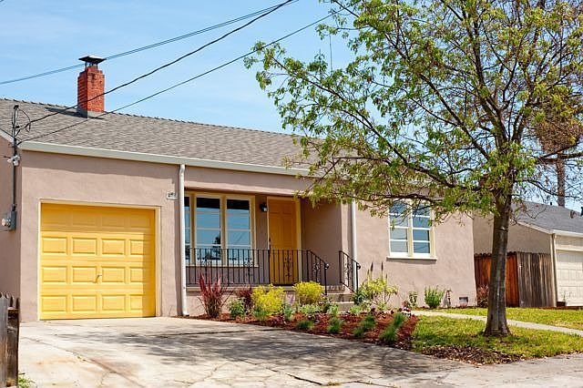 1st image of 15966 Wellington Way