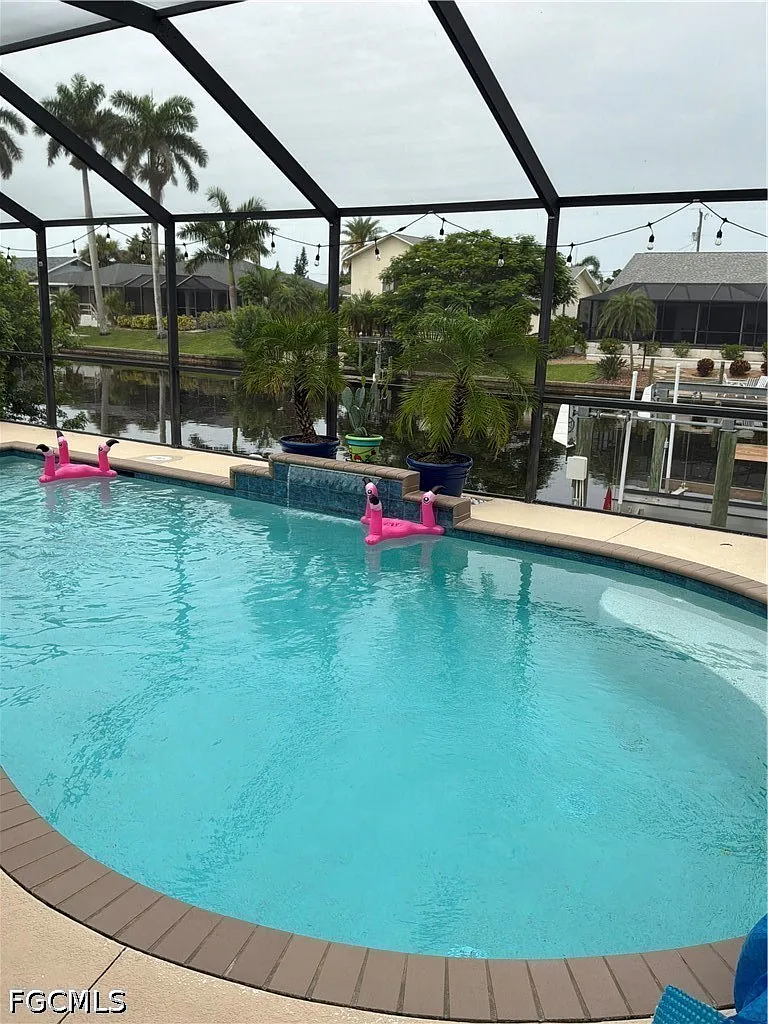 3 bed, 2.0 bath, 1873 sqft, $3,250 — Photo 3