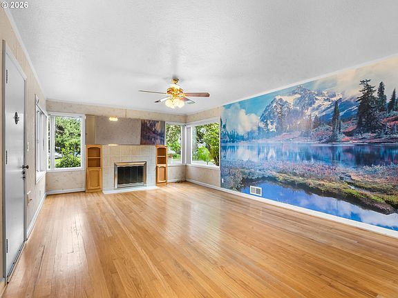 3rd image of 2040 N Rosa Parks Way