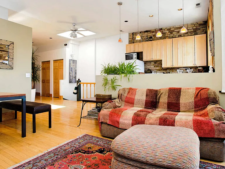 1249 N Damen Ave #2 — Photo 5