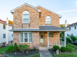 9761 Krewstown Rd, Philadelphia, PA 19115