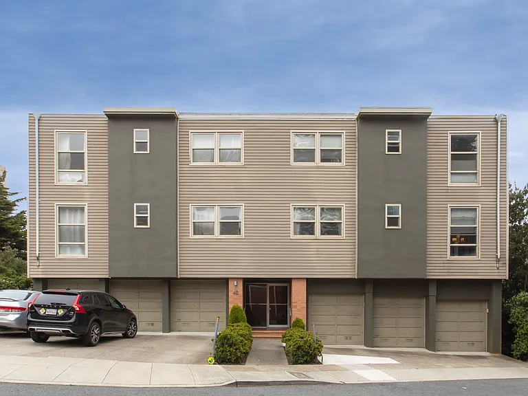 40 Crestline Dr #9 — Photo 1