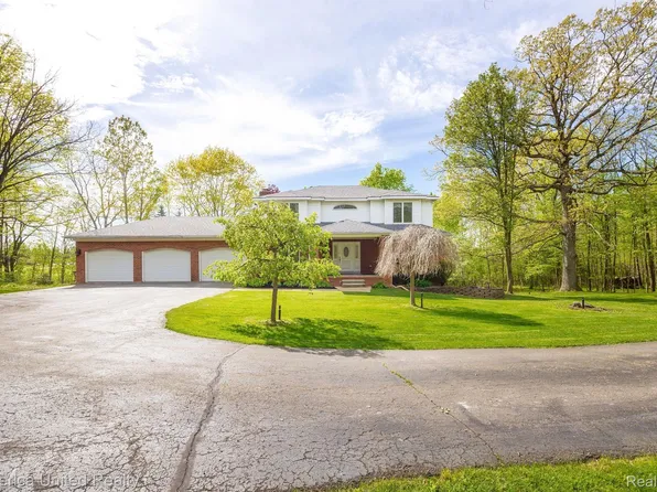 3540 Thorntree Ct, Ann Arbor, MI 48105