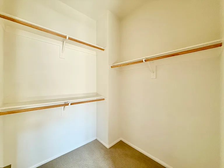 195 Macintosh Way — Photo 11