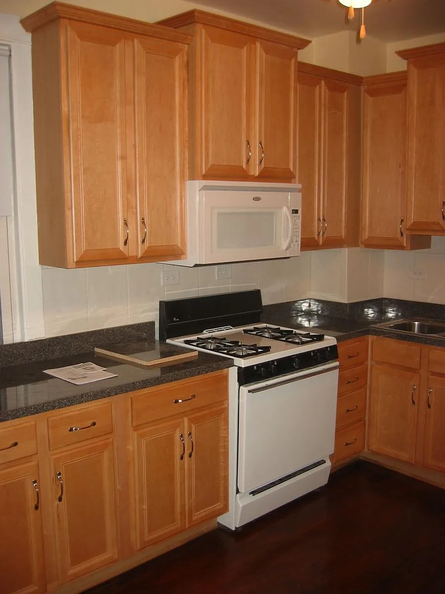 Kitchen - 6346 N Magnolia Ave #2