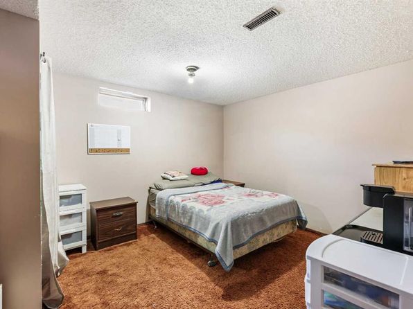 108 S Olympia Cres SE, Calgary, AB T2C 1G7