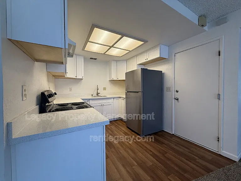 8304 Holly Jill Way — Photo 4