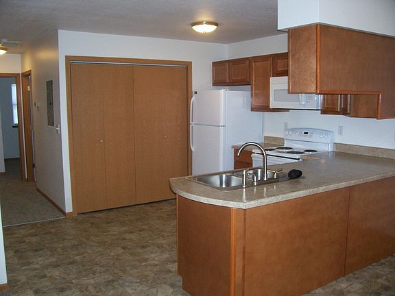 3rd image of 1107 W Hamilton St