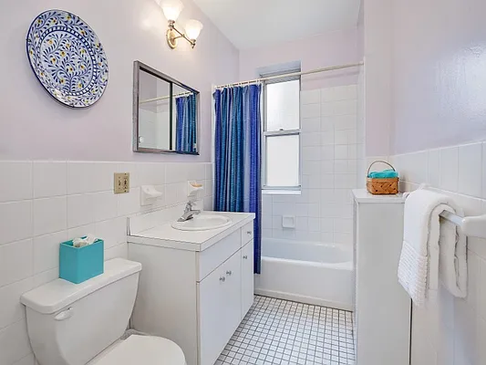 Sold by Sotheby's International Realty | media 9