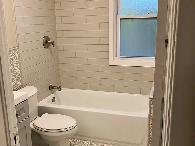 1062 Monroe Dr NE — Photo 13