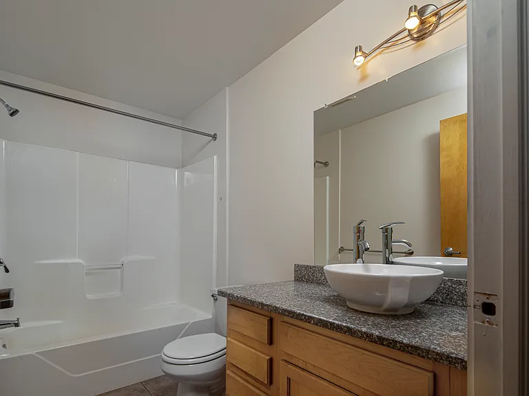 2820 Detroit Ave #101 — Photo 14
