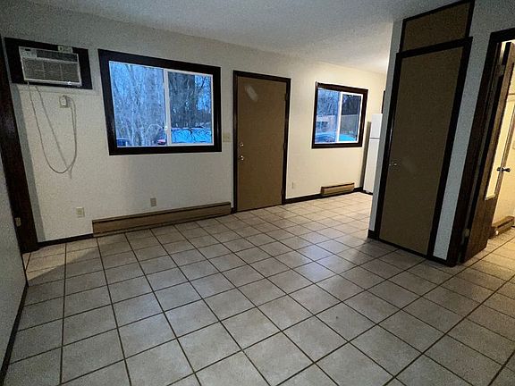 2nd image of 1749 La Crescent St APT 26