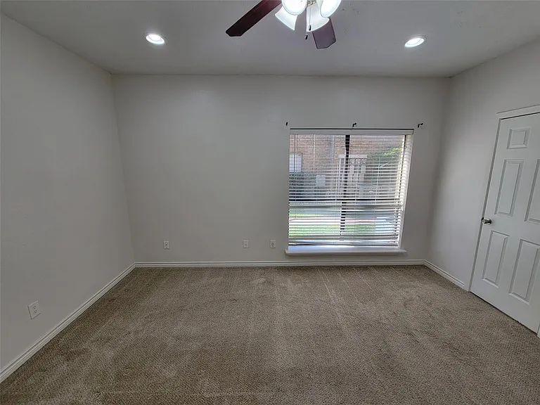 2025 Augusta Dr #303 — Photo 24