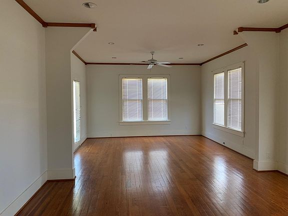 3rd image of 557 S Main St