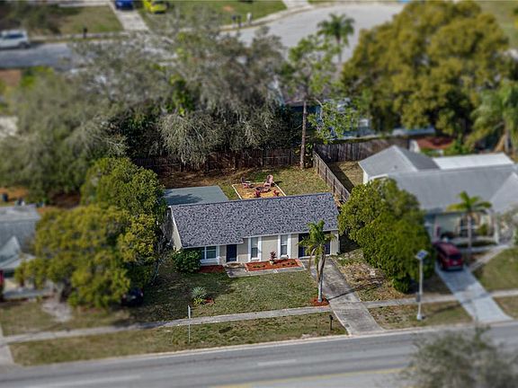 3rd image of 3229 Seven Springs Blvd