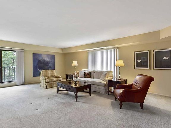 2nd image of 12500 Edgewater Dr APT 202