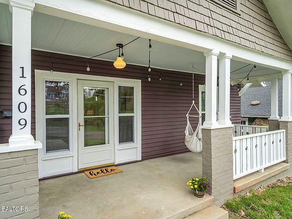 5th image of 1609 Fremont Pl