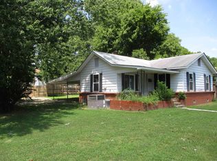 606 E North St, Benton, AR 72015