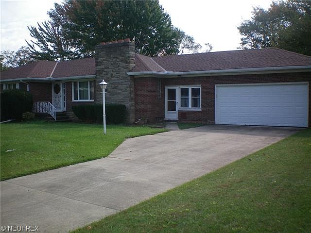 1st image of 2737 Skyline Dr