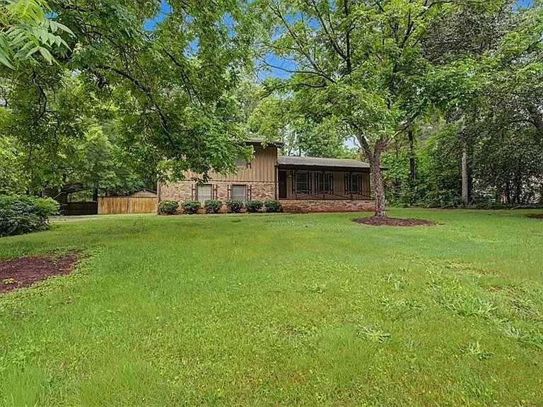2985 Fredrick Dr — Photo 4