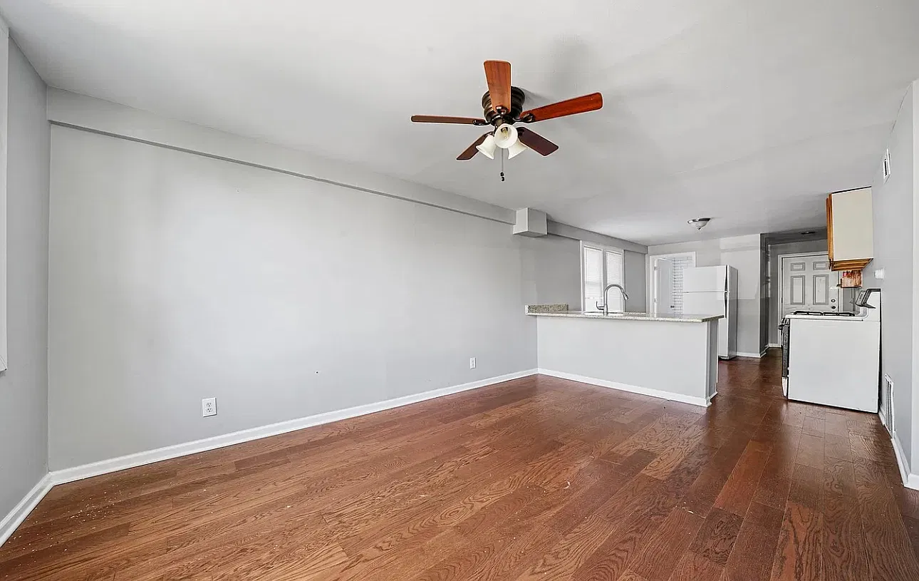 1 bed, 900 sqft, $1,395 — Photo 3