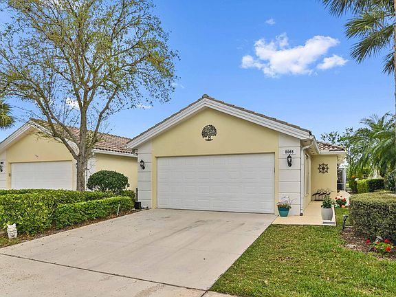 2nd image of 8065 SE Peppercorn Court