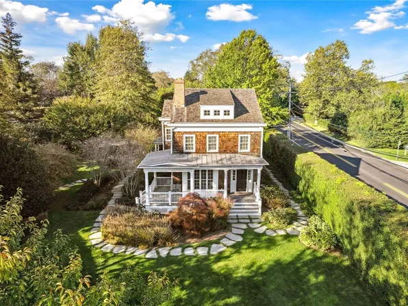 39 Lumber Lane, Bridgehampton, NY 11932