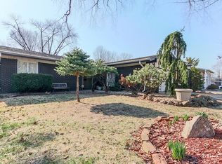 7384 Cartwheel Ln, Hazelwood, MO 63042