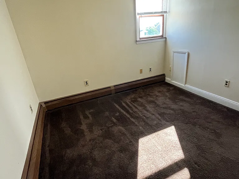 9 McClee Aly — Photo 2