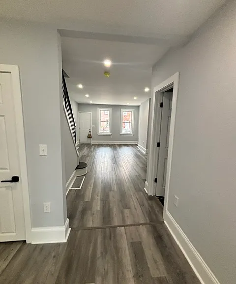 2037 E Cumberland St — Photo 5