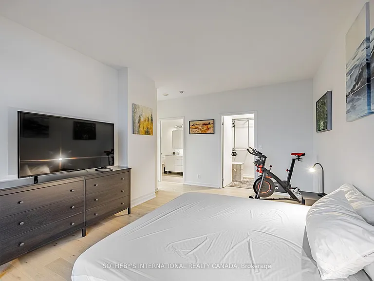 33 Lombard St #4301 — Photo 18