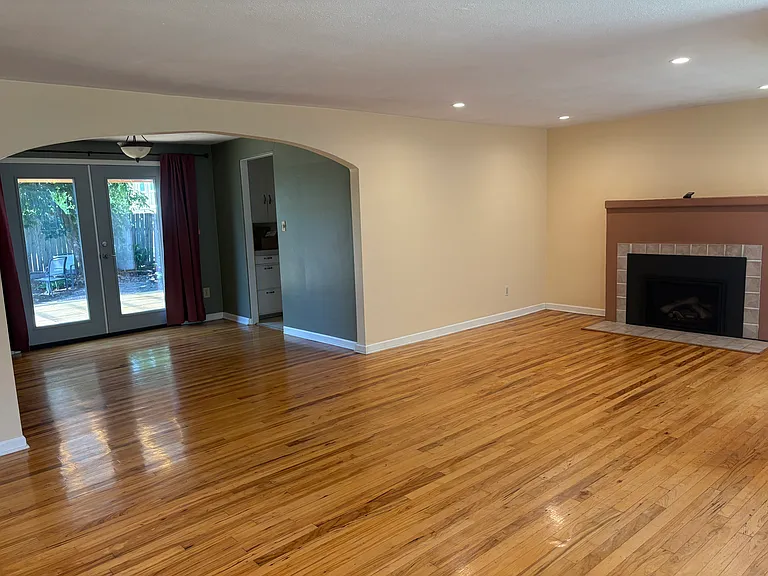 665 SE Vera Ave — Photo 15