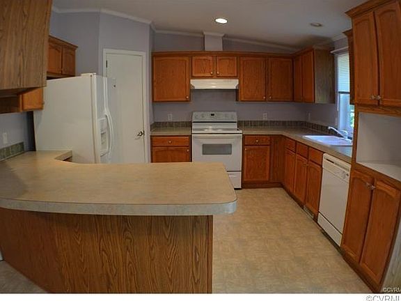 4th image of 692 Terra Alta Dr