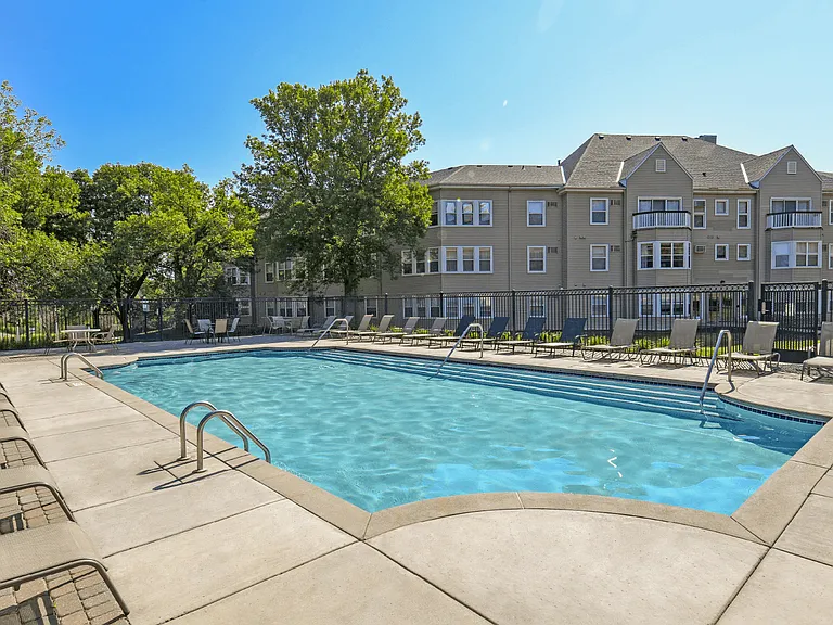 Claremont Apartments — Photo 21