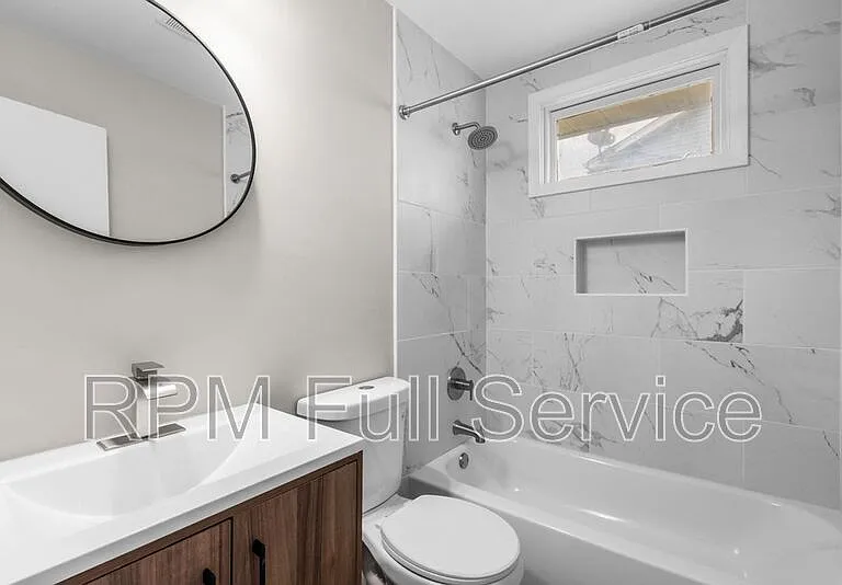 895 W Sharpe Ave #A — Photo 13