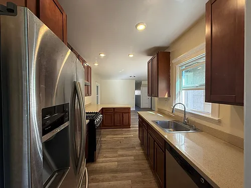 2535 Filbert Street Photo 1