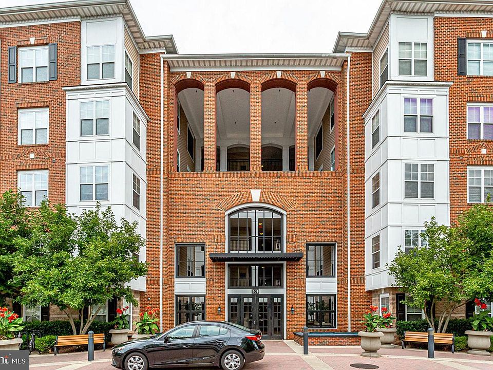 1st image of 501 Hungerford Dr APT 327