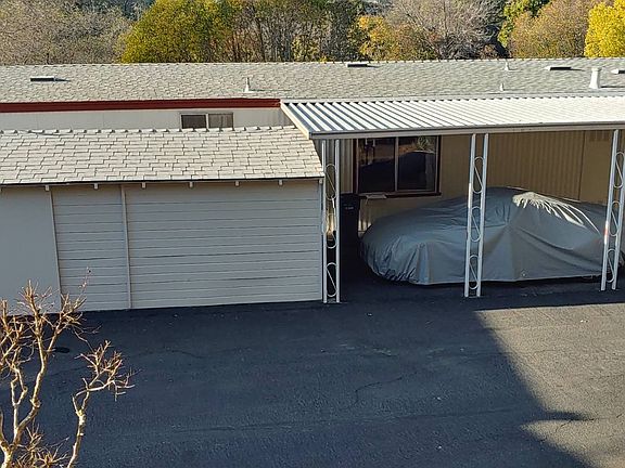 3rd image of 1815 Sunset Dr
