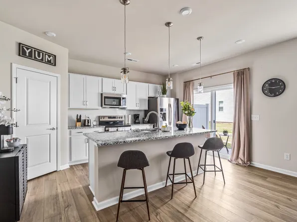 3026 Hutton Gardens Ln, Charlotte, NC 28269