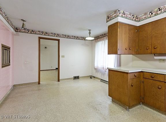 4th image of 503 Palladium Dr E