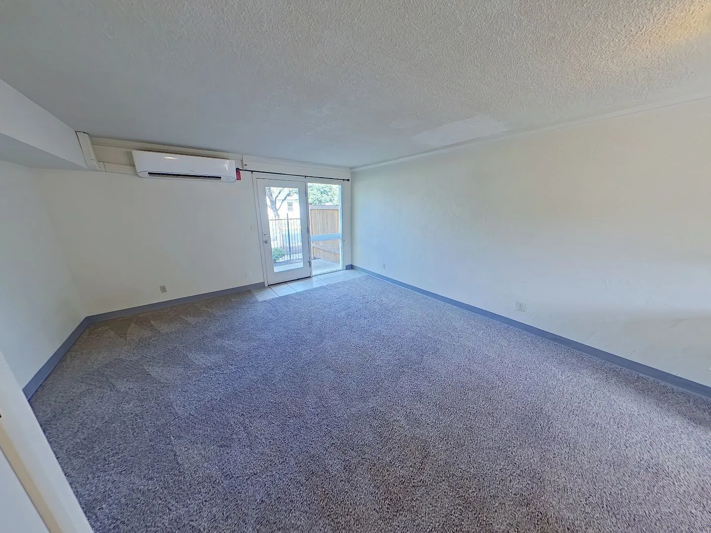 1695 Patterson Street — Photo 3