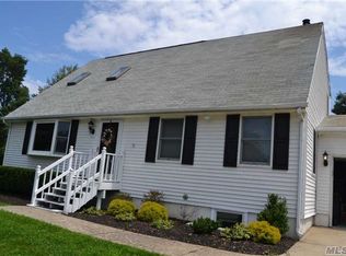 339 Parkside Ave, Miller Place, NY 11764
