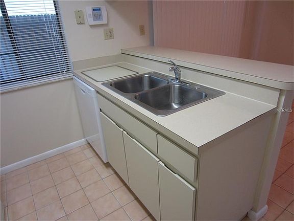 4th image of 9039 Pebble Creek Dr