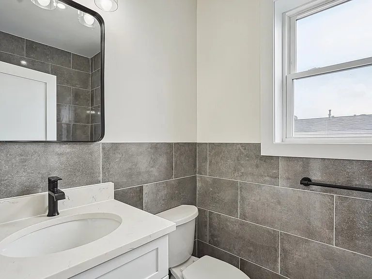428 Hamilton St #2 — Photo 11
