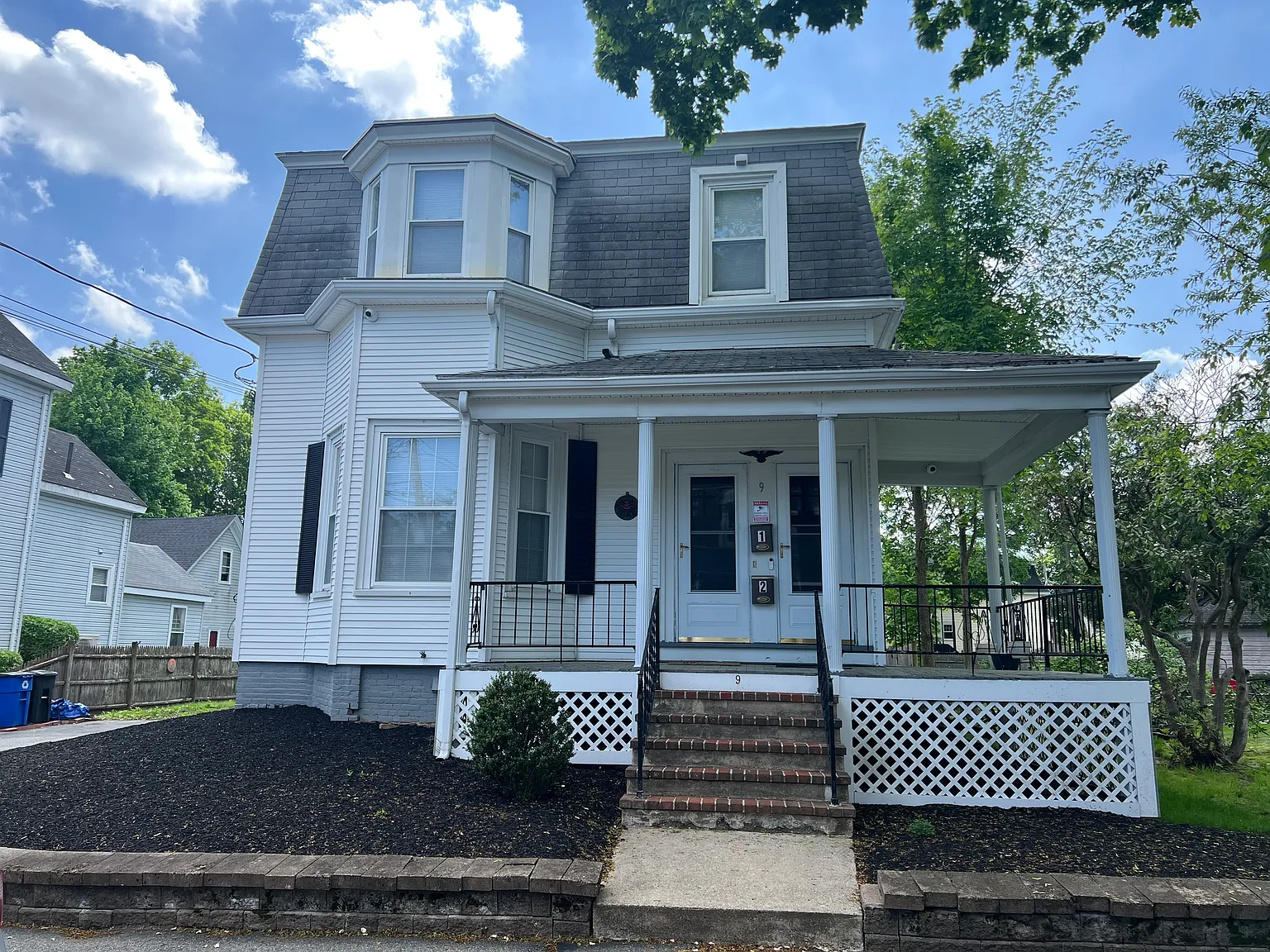 2 bed, 1200 sqft, $2,700 — Photo 1