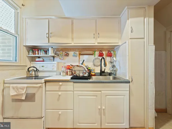 406 Brandywine St SE, Washington, DC 20032