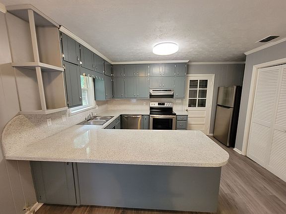 5th image of 1524 Pine Forest Dr