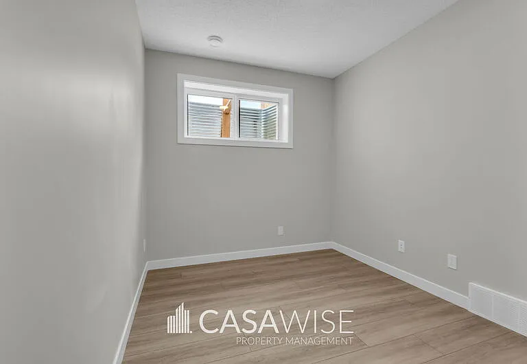 1067D Berg Pl #BASEMENT — Photo 3